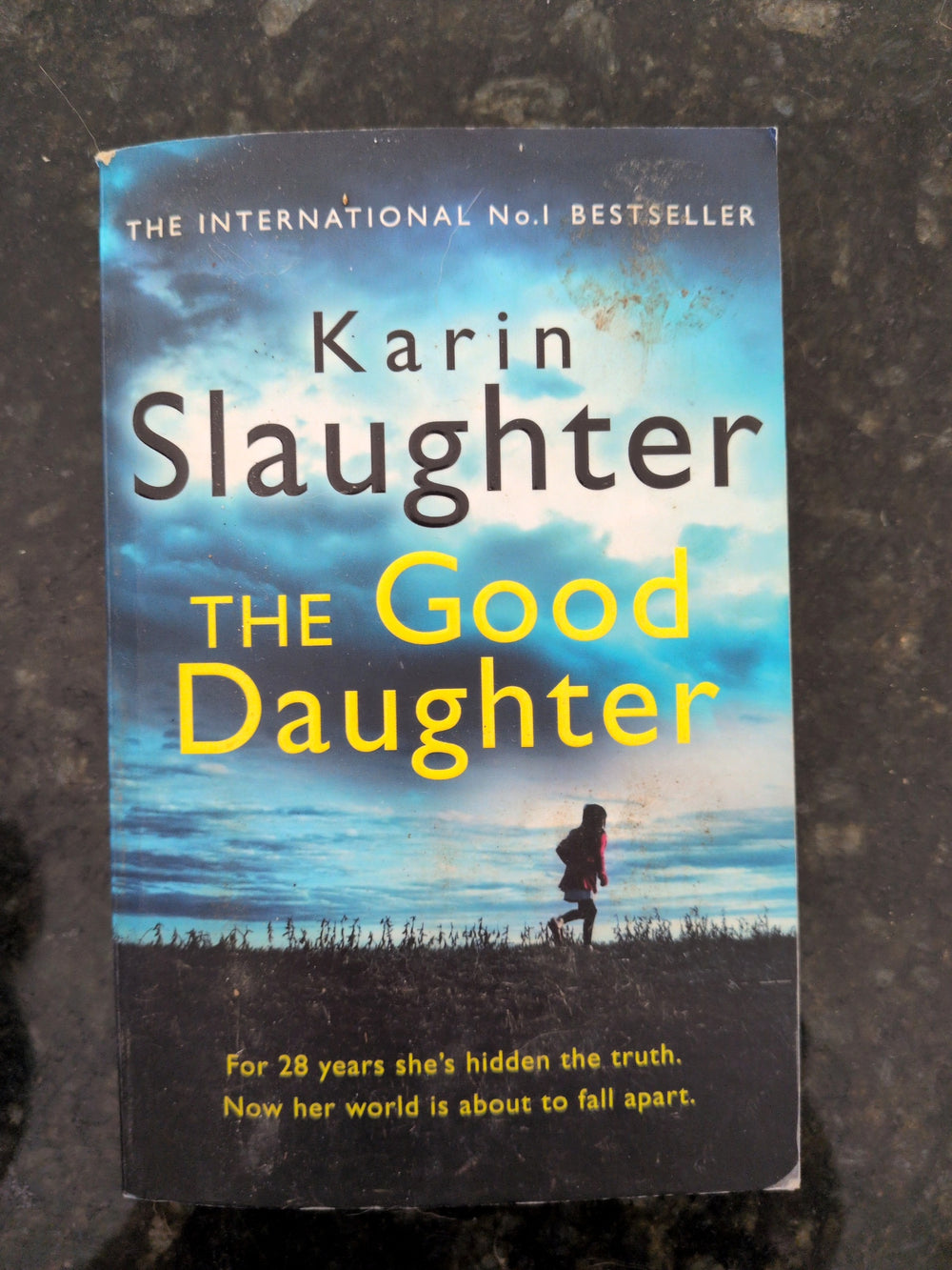 Actual photographed front cover of The Good Daughter by Karin Slaughter