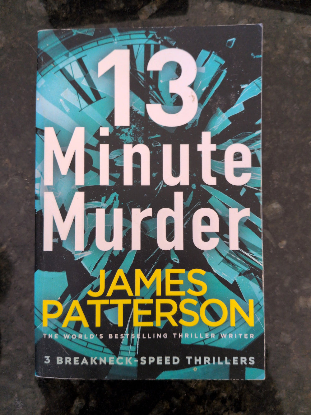 Actual photographed front cover of 13 Minute Murder by James Patterson