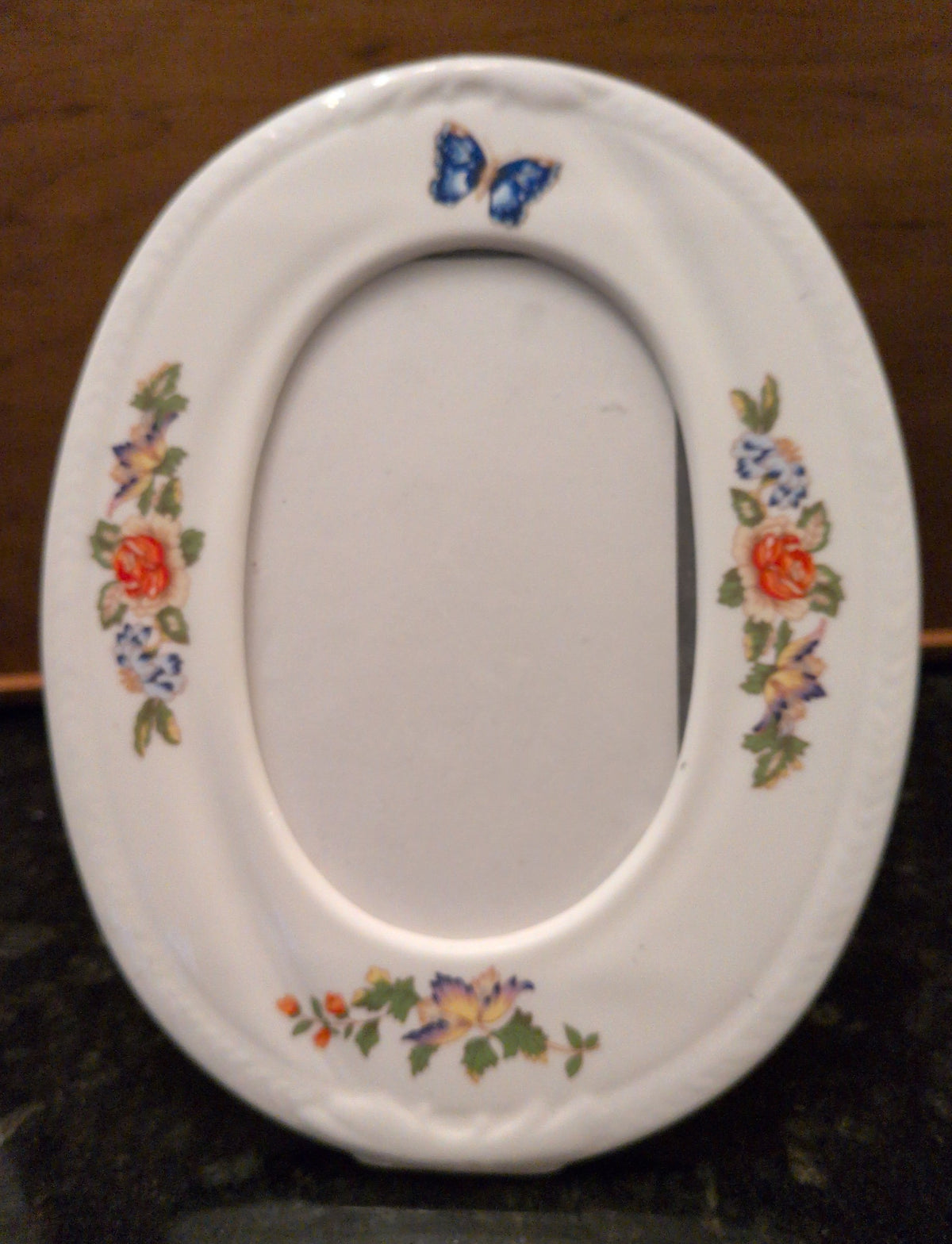 Actual photographed item: Aynsley Oval Photo Frame with Butterfly and Flowers