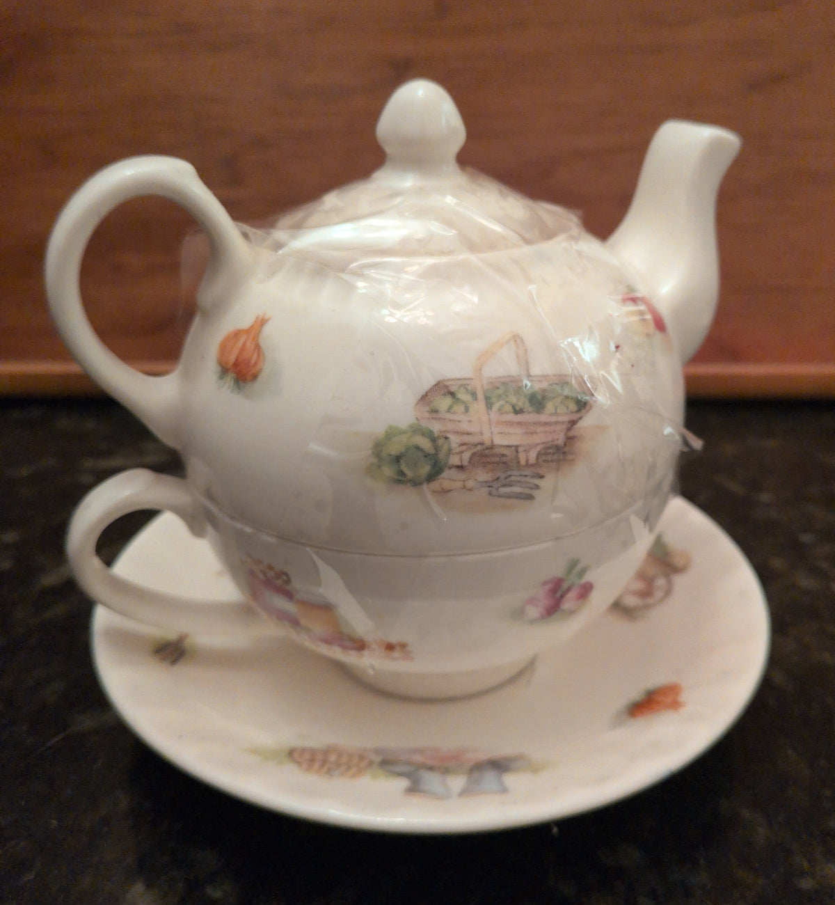 Actual photographed item: Bone China Tea for One Set